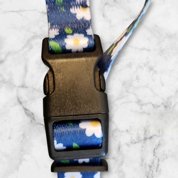 Daisy Blue Dog Collar with Removable Bow - Picture 4 of 8